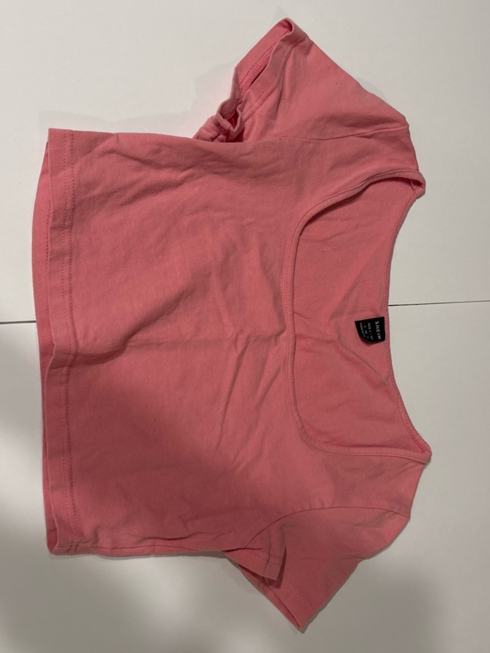 SHEIN Pink Short Sleeve Crop Top